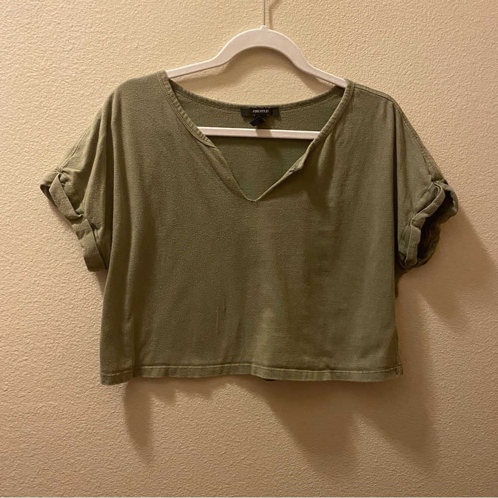 Forever 21 cropped army green v neck